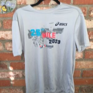Oasics 26th mile 2023 Los Angeles Marathon workout shirt 14/16